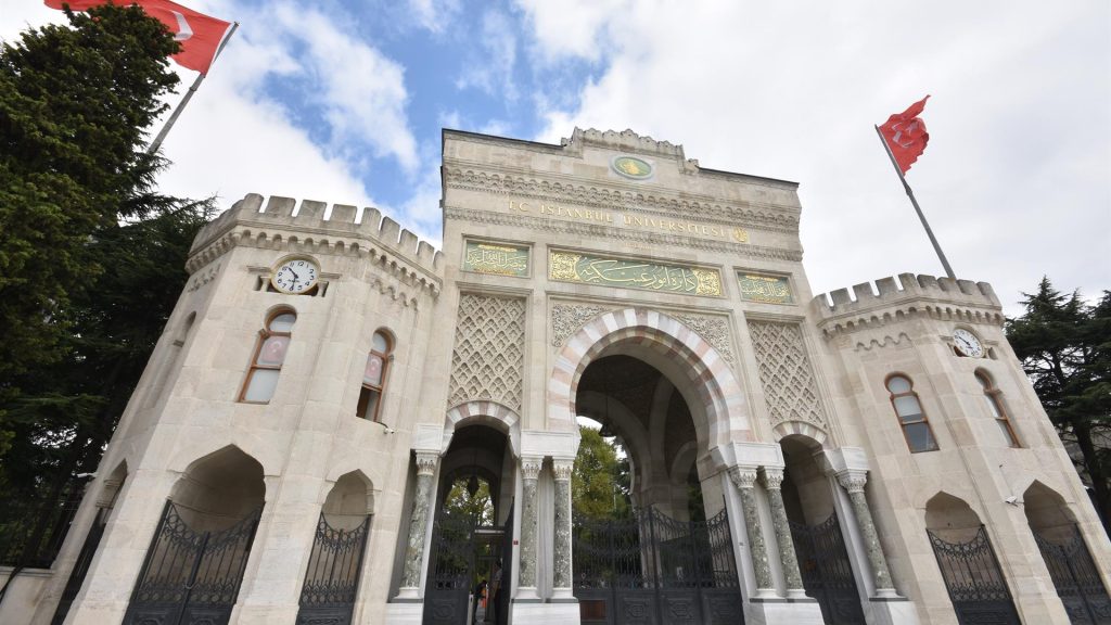 universitas istanbul